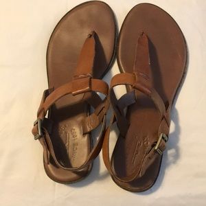 Korkease thong leather sandals